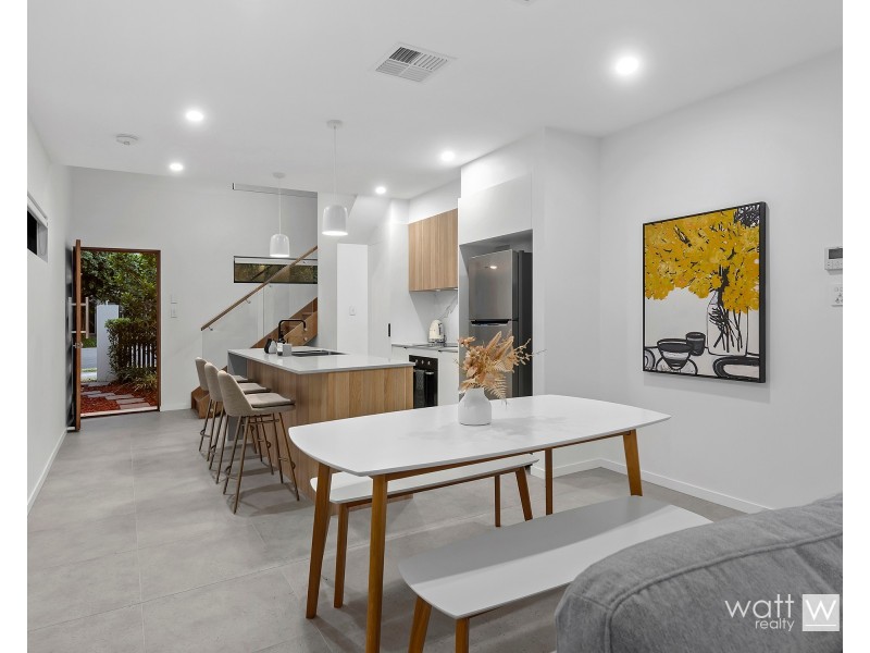 20 Erskine Avenue, Kedron QLD 4031