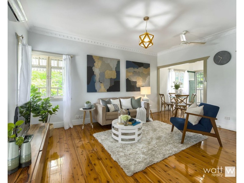 35 The Promenade, Camp Hill QLD 4152