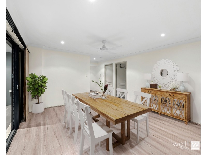 18 Petrie Crescent, Aspley QLD 4034