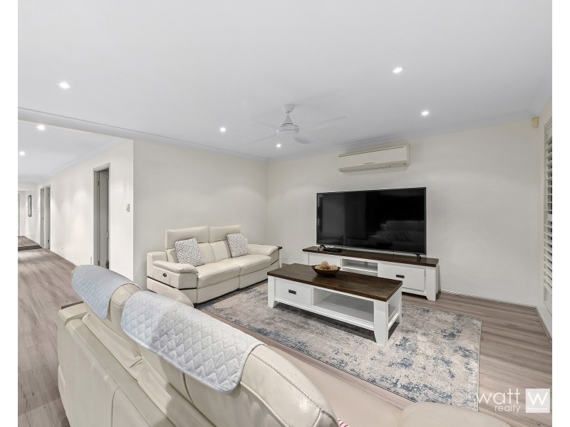 18 Petrie Crescent, Aspley QLD 4034
