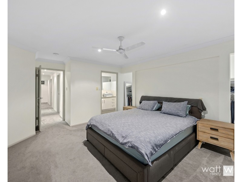 18 Petrie Crescent, Aspley QLD 4034