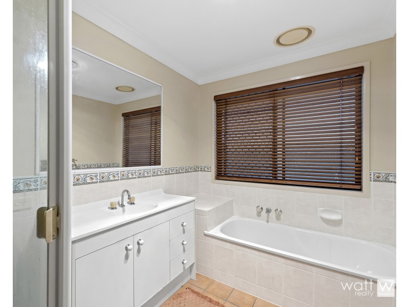 14 Bearke Place, Bracken Ridge QLD 4017