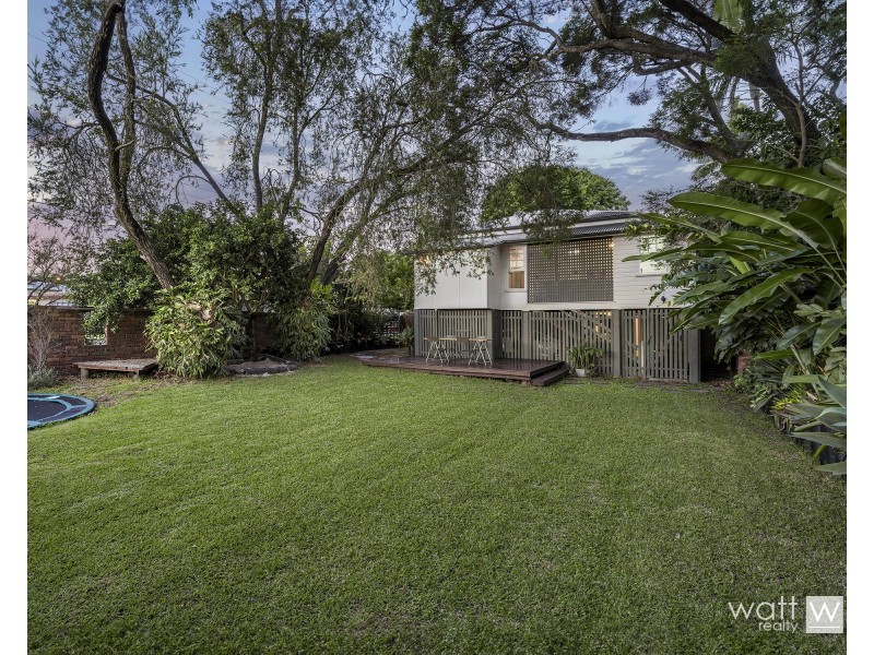 2 Quandeine Street, Stafford QLD 4053