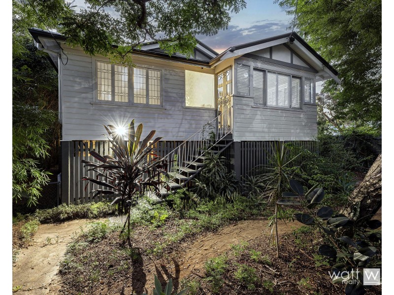 2 Quandeine Street, Stafford QLD 4053