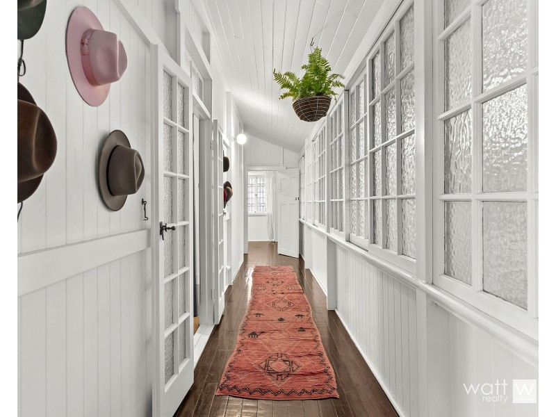 2 Quandeine Street, Stafford QLD 4053