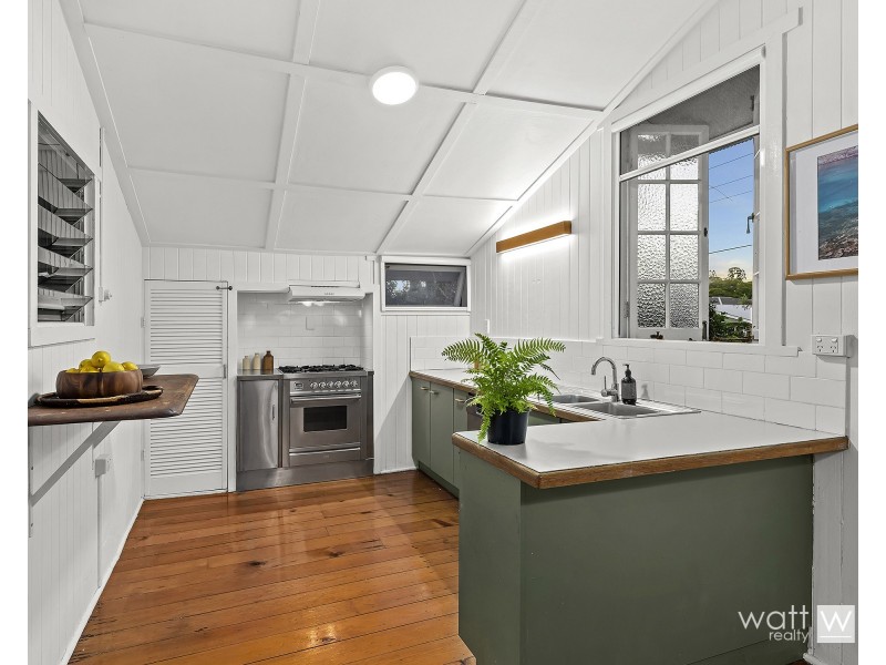 2 Quandeine Street, Stafford QLD 4053