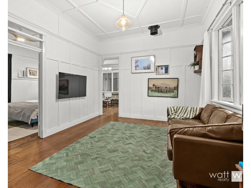 2 Quandeine Street, Stafford QLD 4053