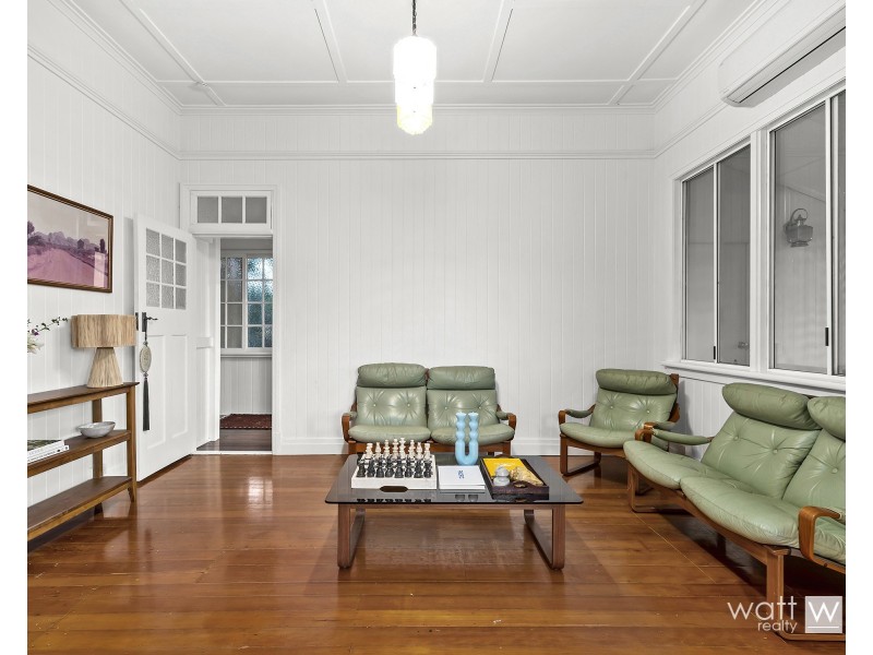 2 Quandeine Street, Stafford QLD 4053