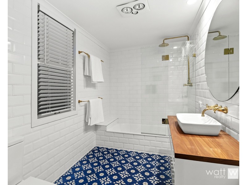 2 Quandeine Street, Stafford QLD 4053