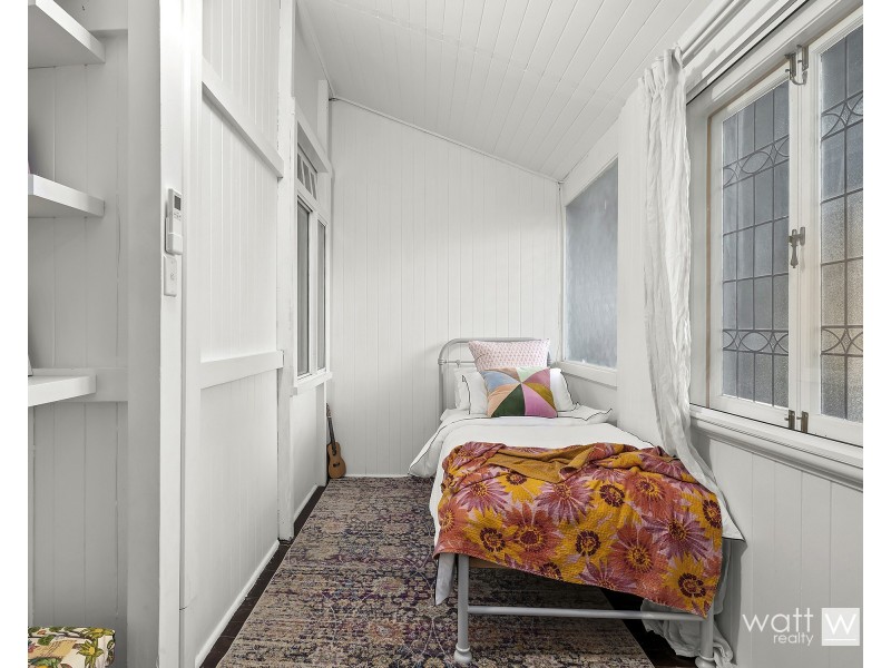 2 Quandeine Street, Stafford QLD 4053