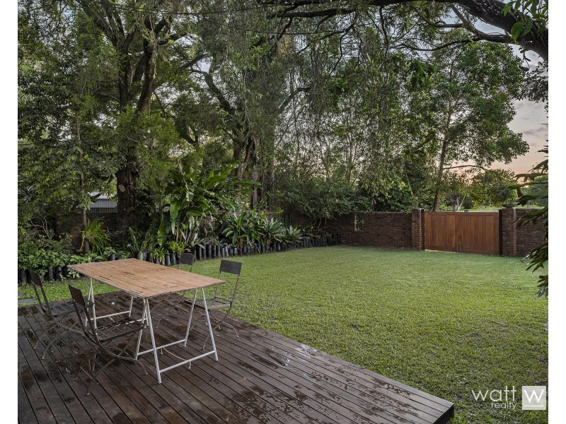 2 Quandeine Street, Stafford QLD 4053