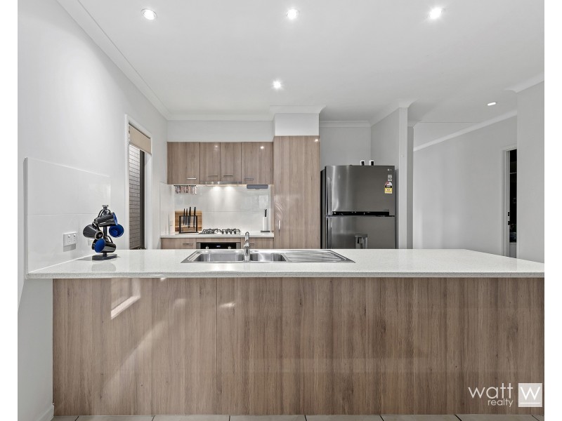 4 Watarrka Avenue, Fitzgibbon QLD 4018