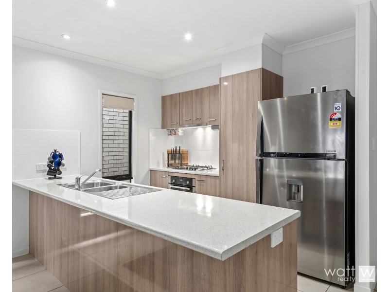 4 Watarrka Avenue, Fitzgibbon QLD 4018