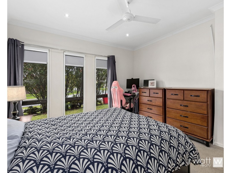 4 Watarrka Avenue, Fitzgibbon QLD 4018