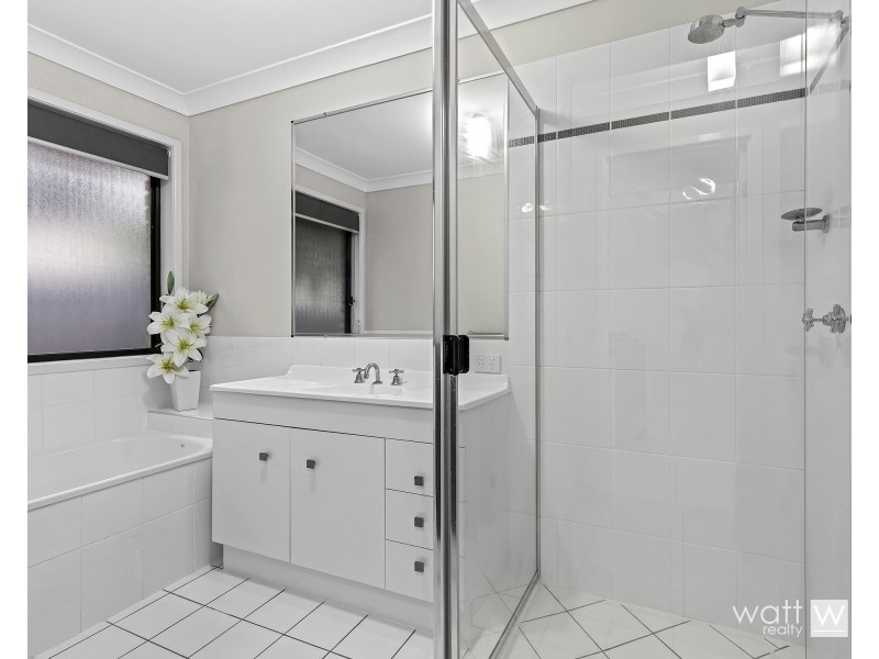 6 Petrie Crescent, Aspley QLD 4034