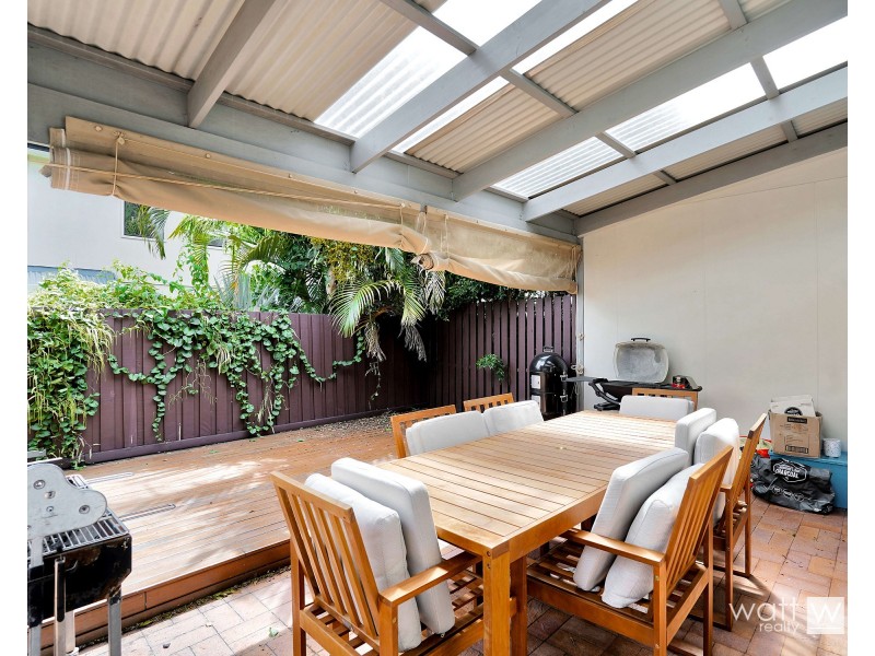 2/15 Cowan Street, Chermside QLD 4032