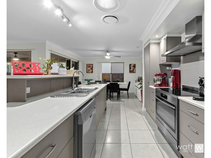 10 Lillydale Street, Carseldine QLD 4034