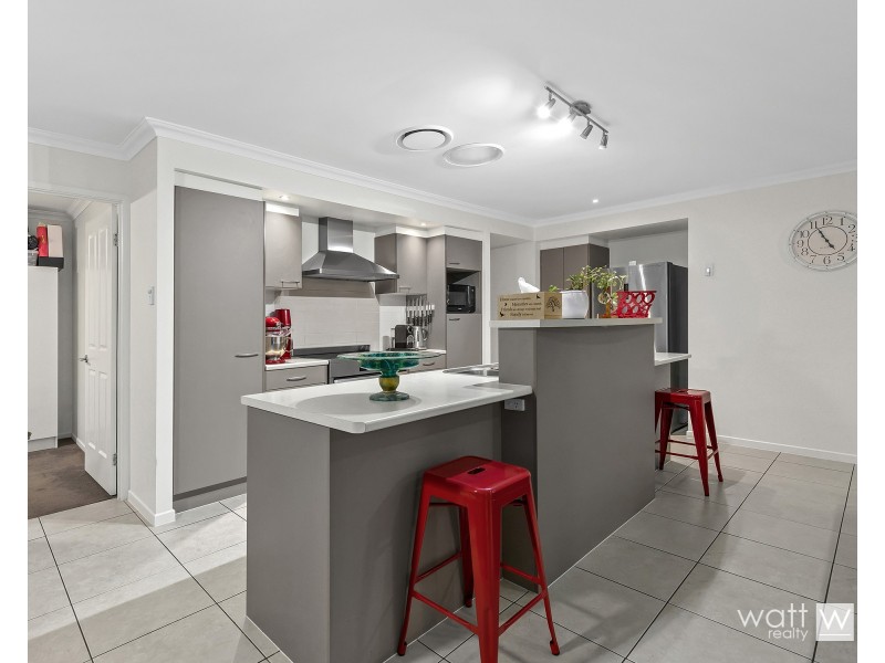 10 Lillydale Street, Carseldine QLD 4034