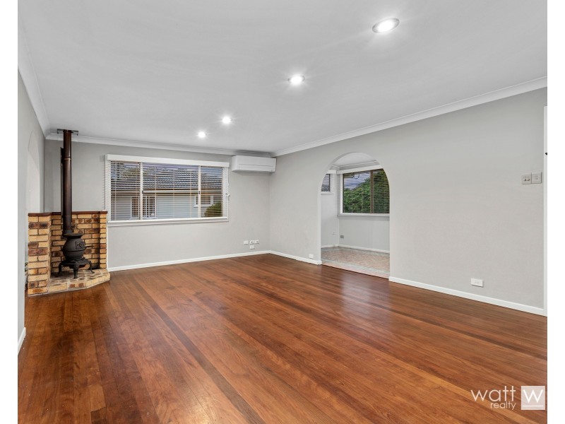 16 Cranbourne Street, Chermside West QLD 4032