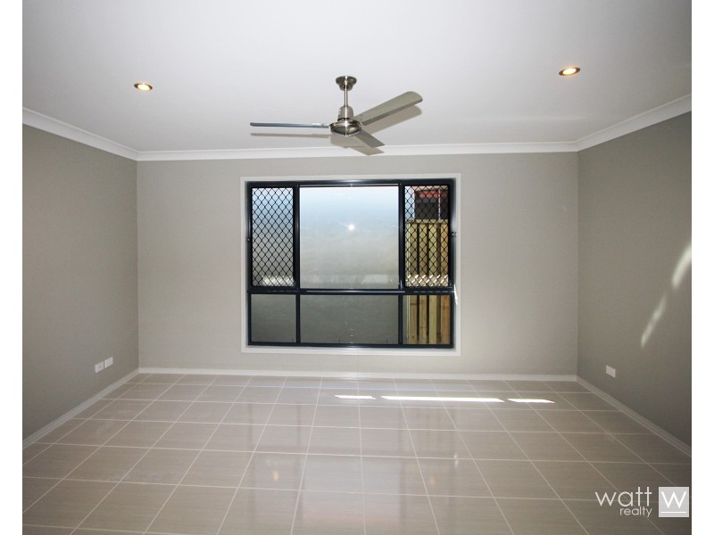 9 Ravenbourne Street, Fitzgibbon QLD 4018