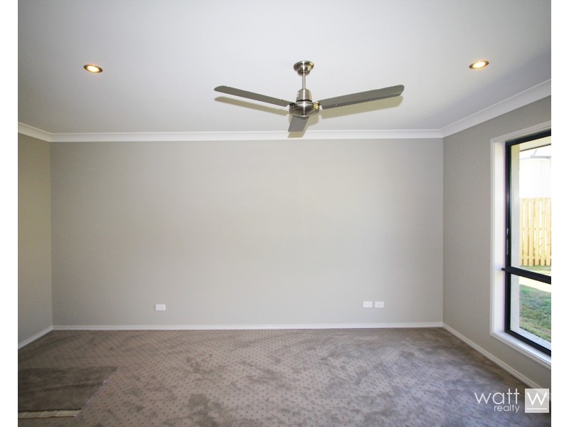 9 Ravenbourne Street, Fitzgibbon QLD 4018