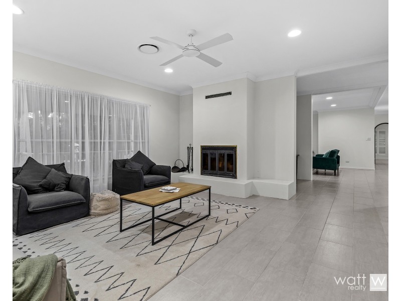 3 Bracken Court, Cashmere QLD 4500