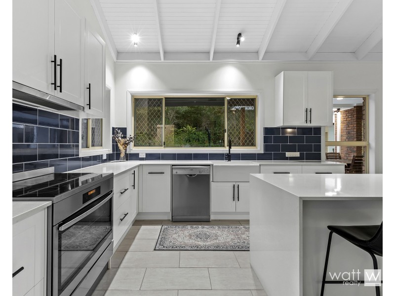 3 Bracken Court, Cashmere QLD 4500