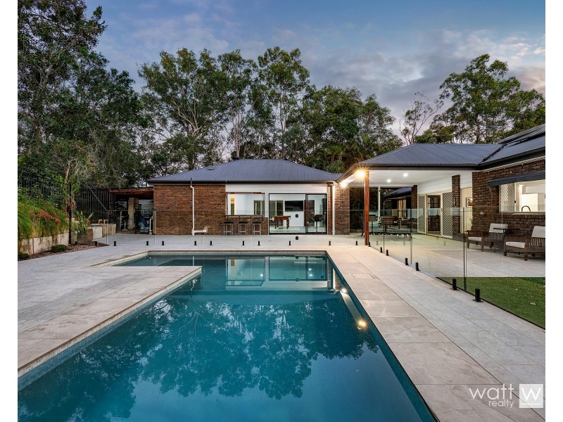 3 Bracken Court, Cashmere QLD 4500