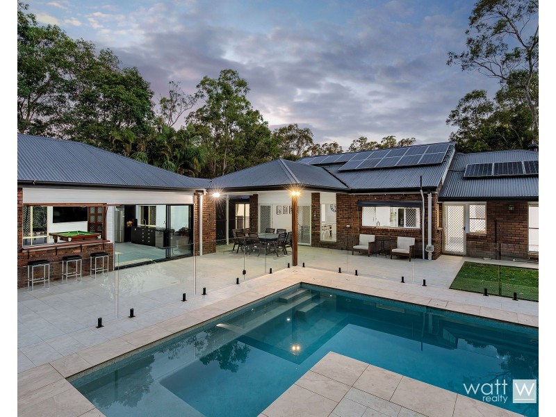 3 Bracken Court, Cashmere QLD 4500