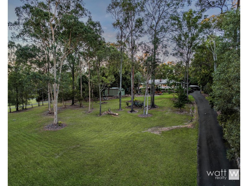 3 Bracken Court, Cashmere QLD 4500