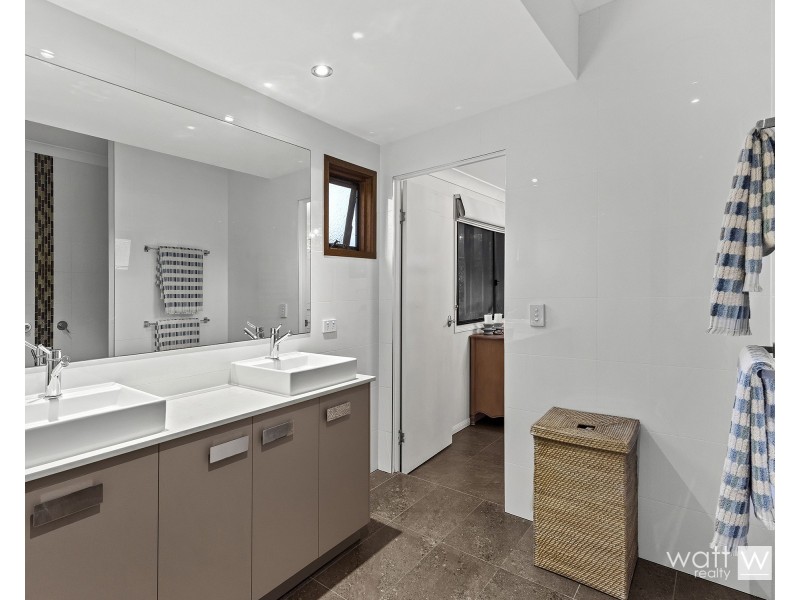 17 Kaiyar Street, Chermside West QLD 4032