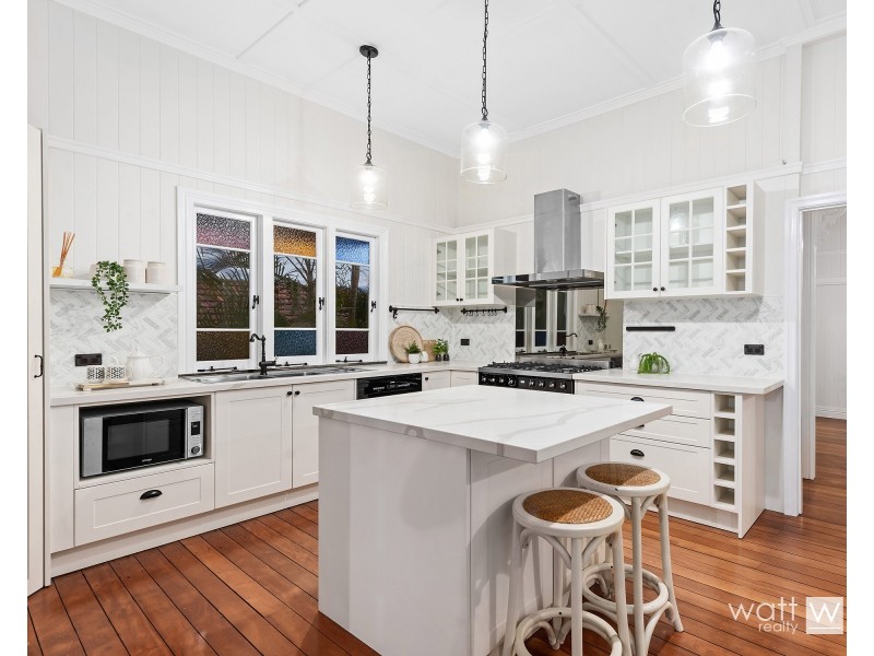 15 Cremorne Road, Kedron QLD 4031