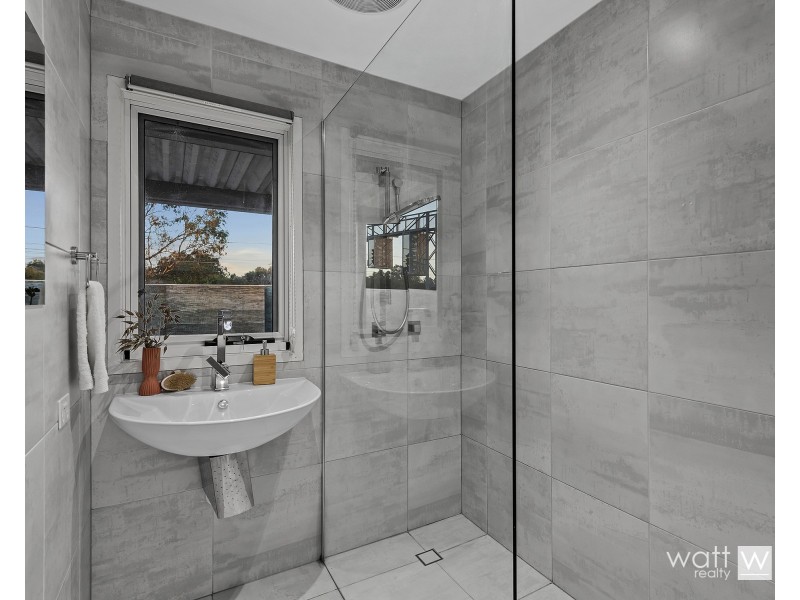 8 Collard Street, Zillmere QLD 4034