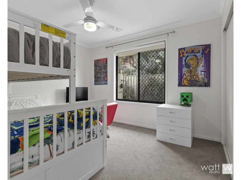 8 Pinehurst Court, Albany Creek QLD 4035