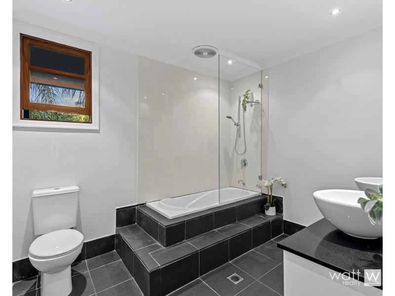 10 Bernoth Street, Aspley QLD 4034