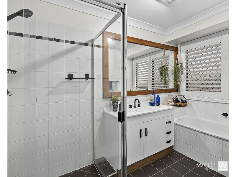 15 Tenzing Court, Warner QLD 4500
