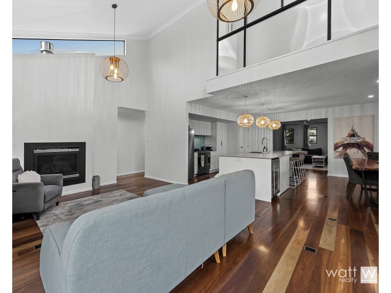 7 Meilland Court, Eatons Hill QLD 4037