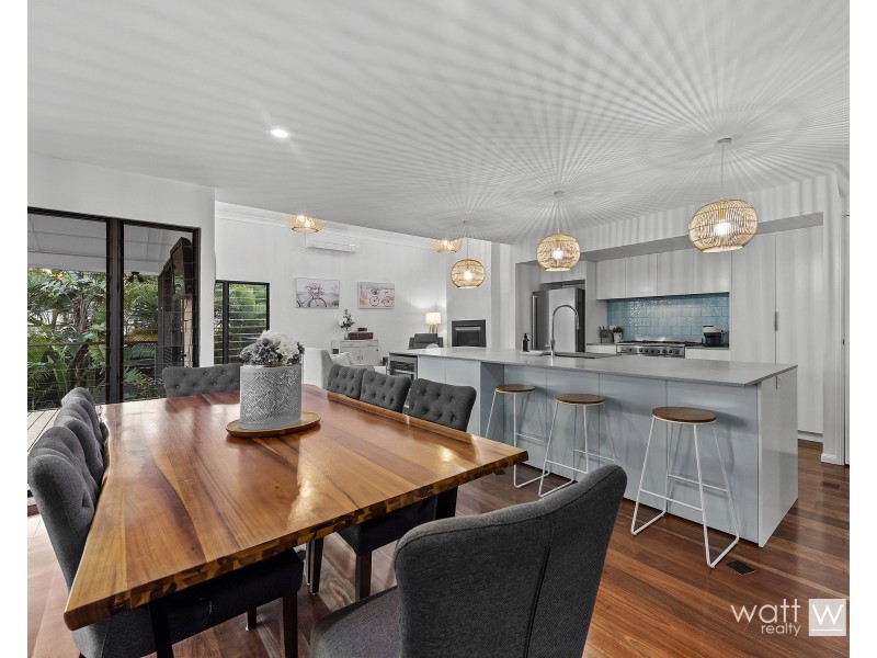 7 Meilland Court, Eatons Hill QLD 4037