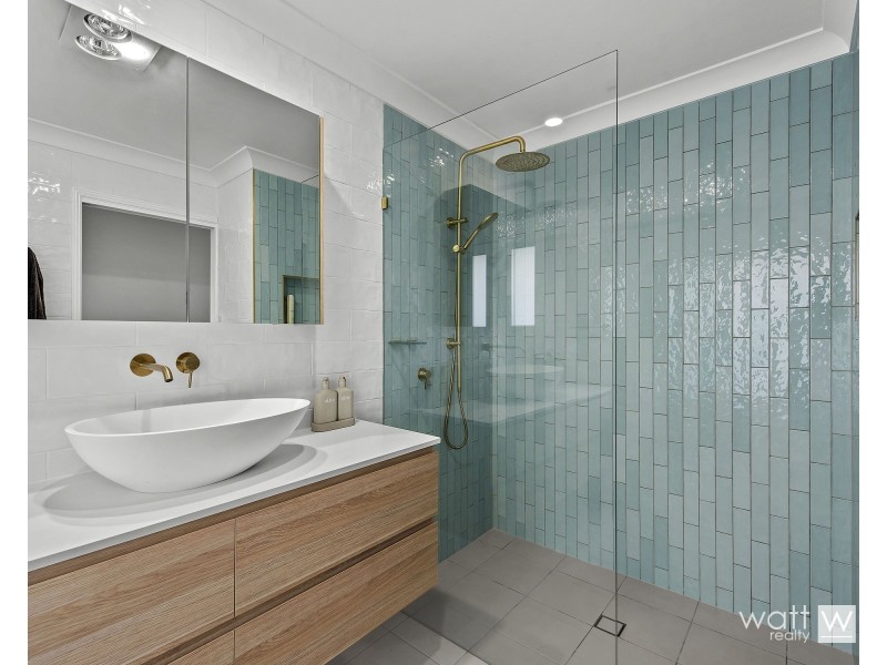 7 Meilland Court, Eatons Hill QLD 4037