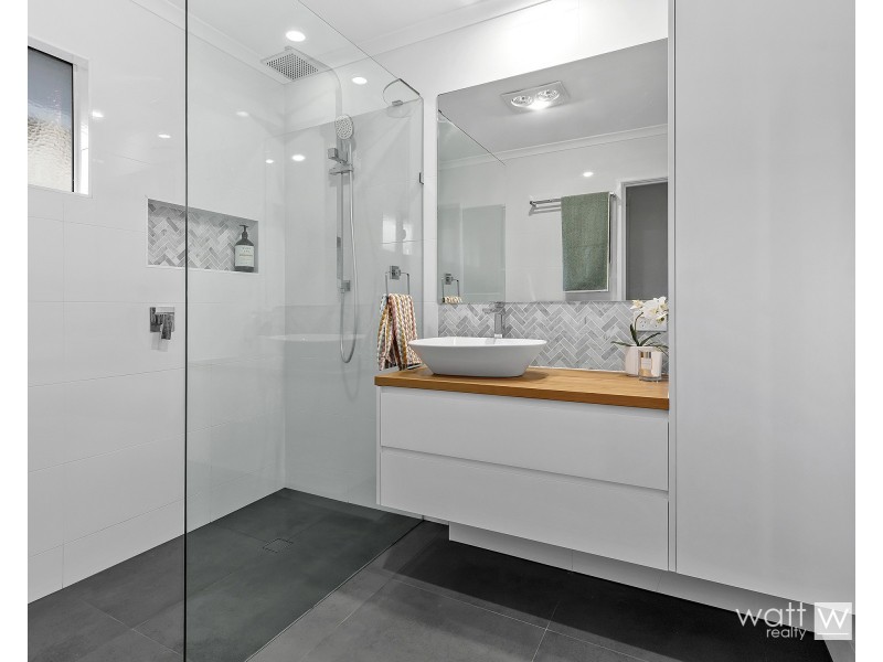 12 Stephanie Street, Aspley QLD 4034