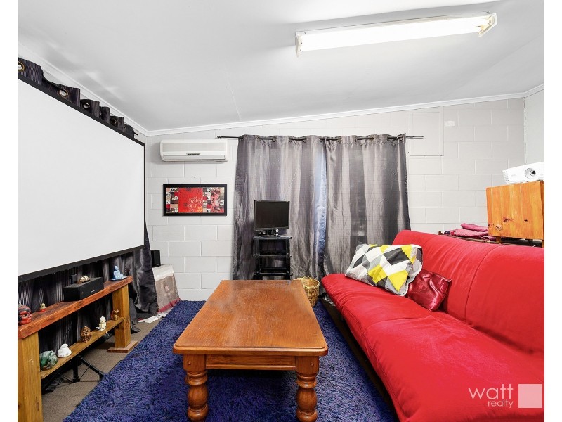 35 Gowen Street, Shorncliffe QLD 4017