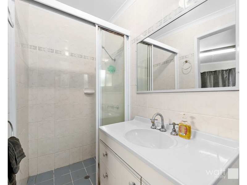 35 Gowen Street, Shorncliffe QLD 4017