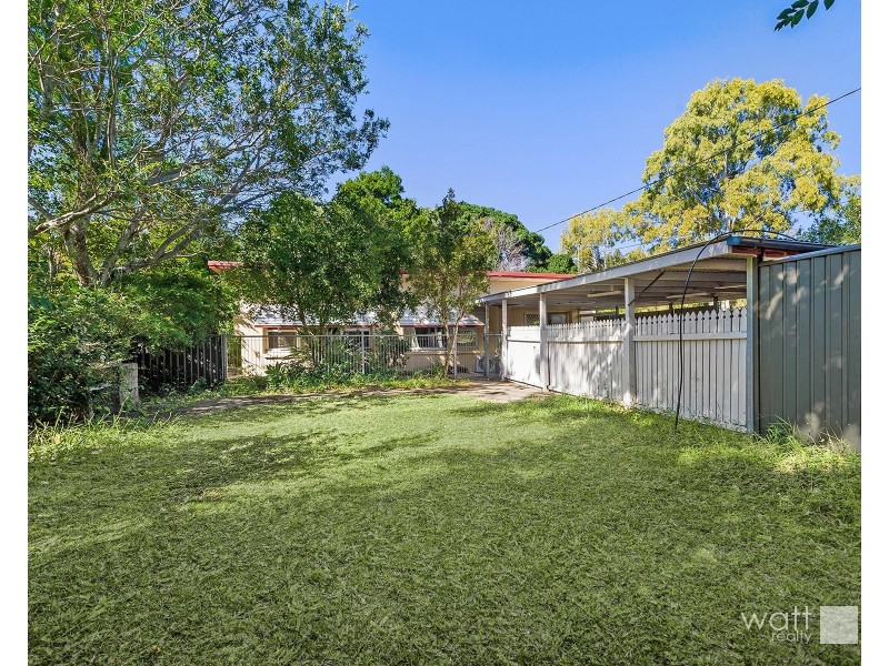 35 Gowen Street, Shorncliffe QLD 4017