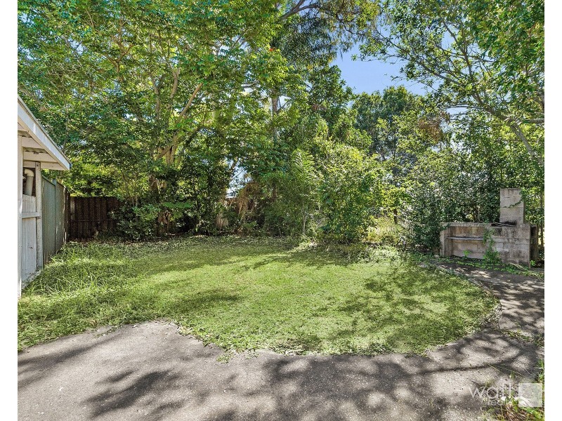 35 Gowen Street, Shorncliffe QLD 4017