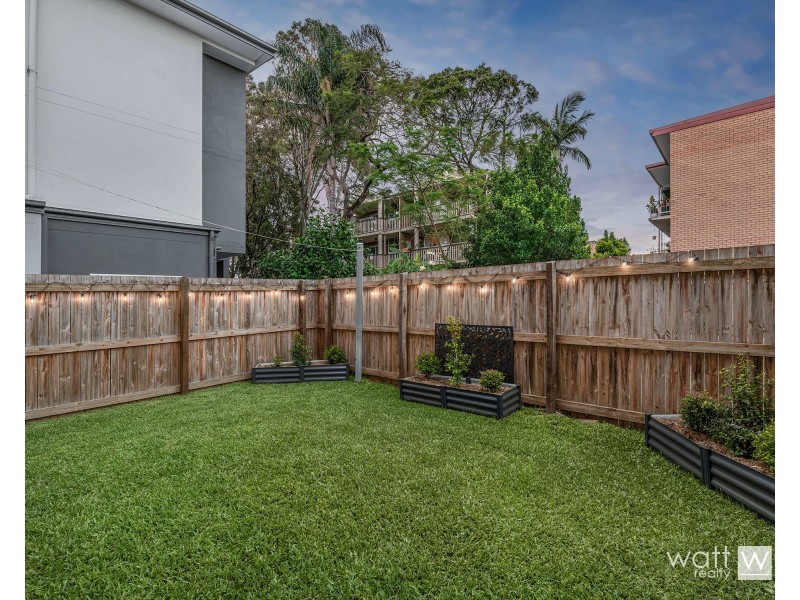 1/10 Surrey Street, Nundah QLD 4012