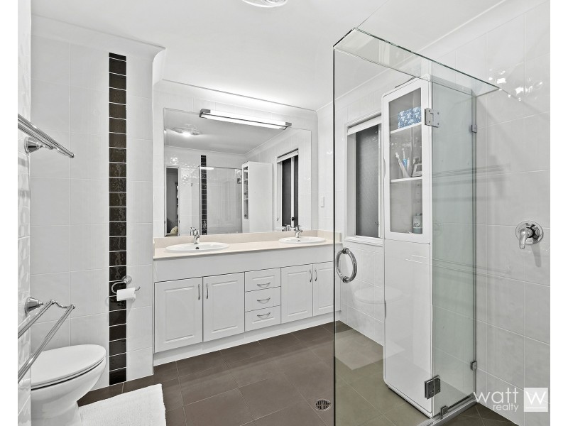 13 Starlight Place, Aspley QLD 4034