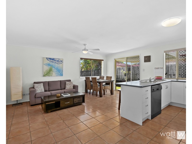 4 Elizabeth Place, Brighton QLD 4017