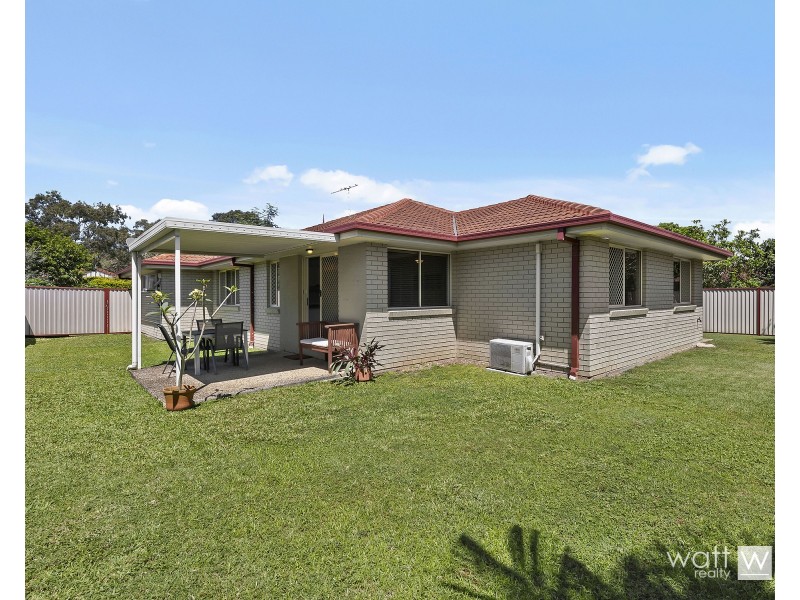 4 Elizabeth Place, Brighton QLD 4017