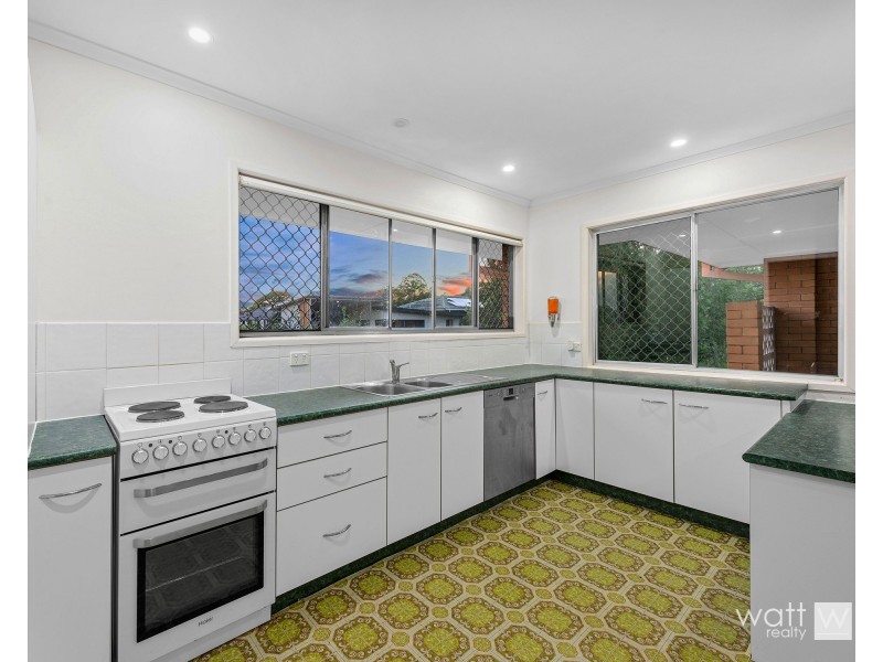 10 Pacific Street, Chermside West QLD 4032