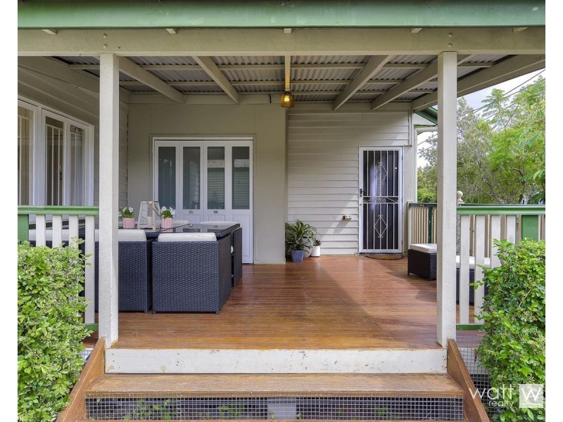 35 The Promenade, Camp Hill QLD 4152